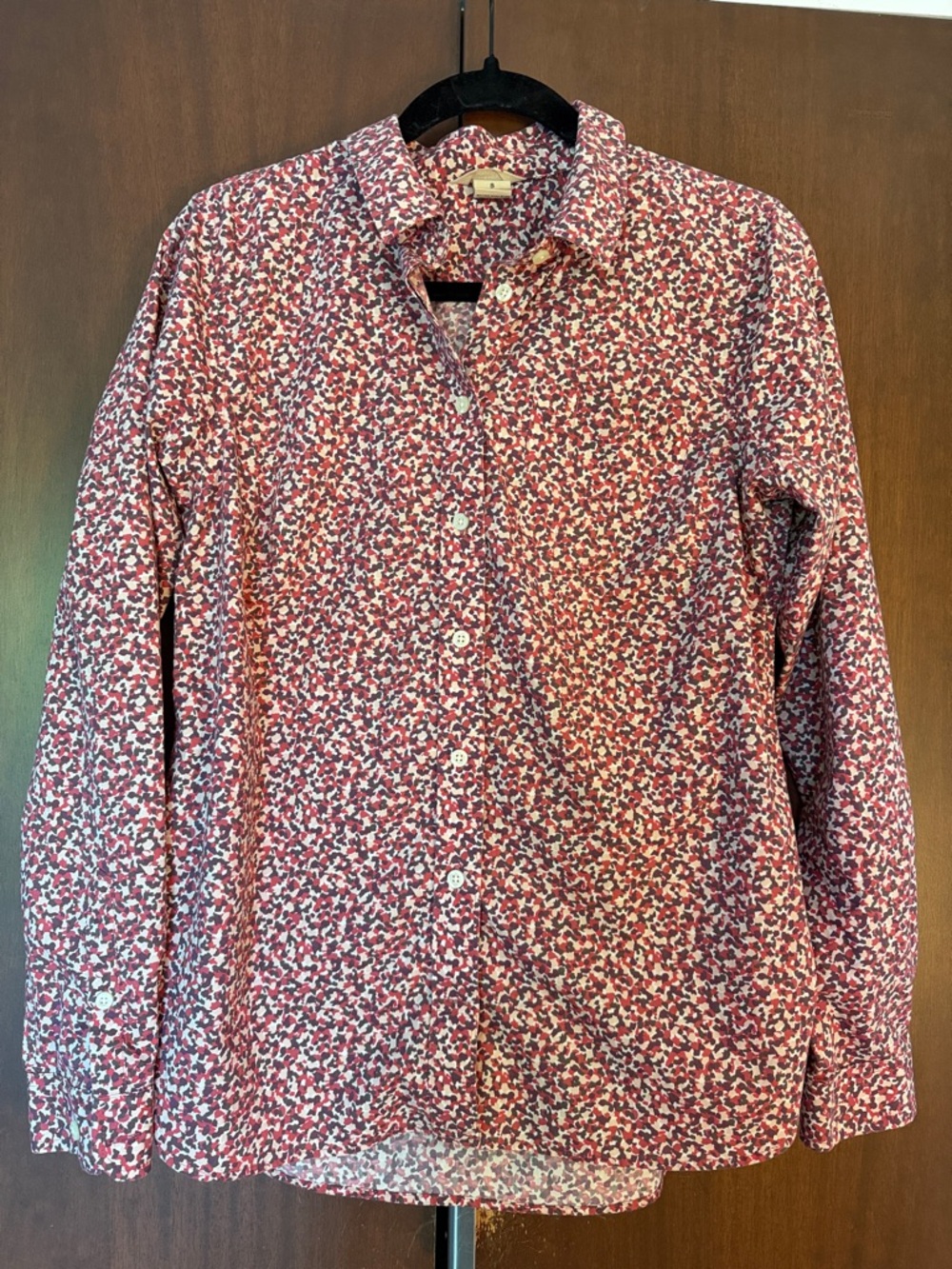 Duluth Trading Co Women's Red and White Floral Button-Up Blouse